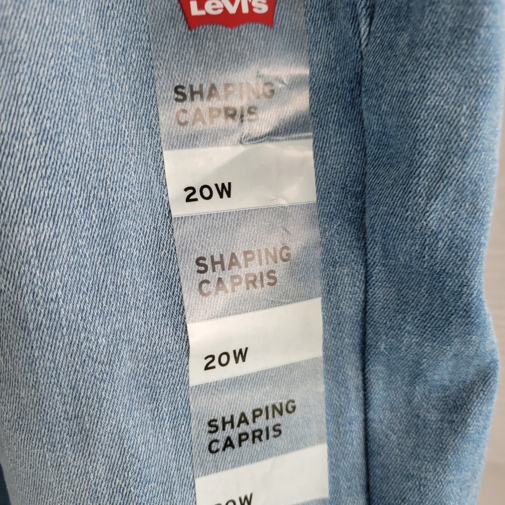 Levi Strauss Capris 20W NWT - Picture 4 of 7